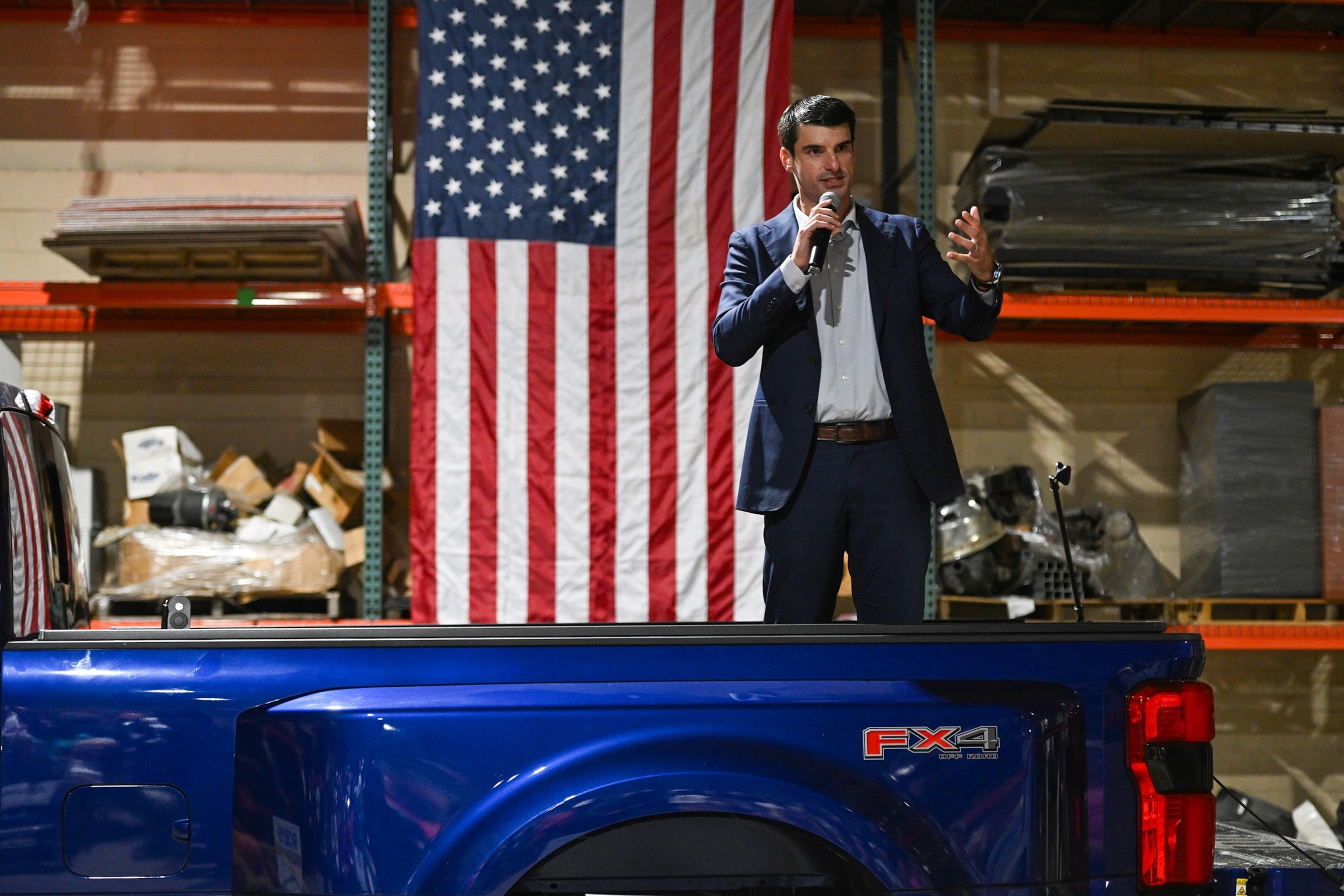 PHOTO:Rep. Rob Bresnahan speaks at DCS Contracting in Hazleton, Pa., Oct. 6, 2026
