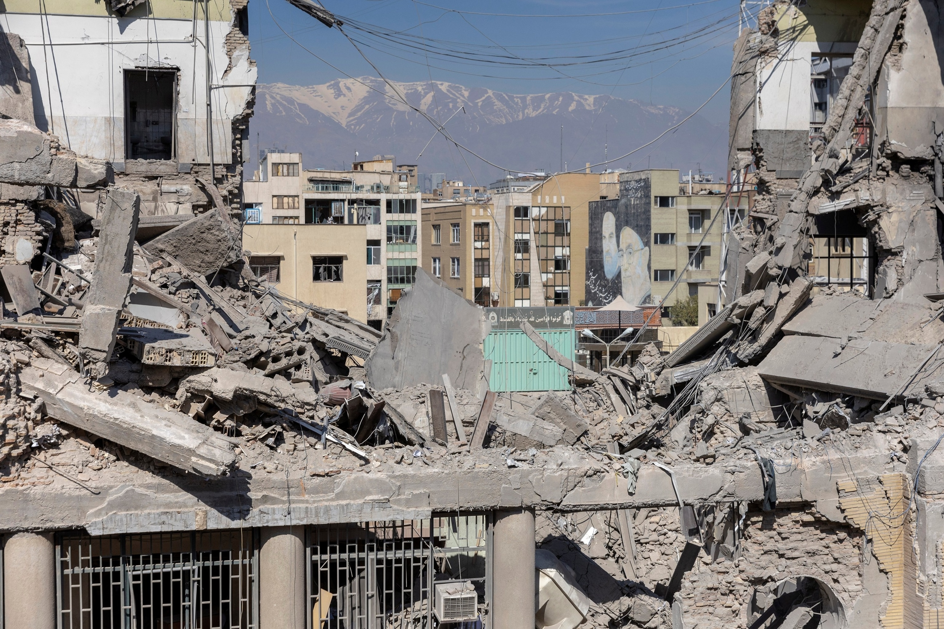 ईरान लाइव अपडेट: हेगसेथ कहते हैं, ‘हम गति बढ़ा रहे हैं, गति कम नहीं कर रहे हैं।’