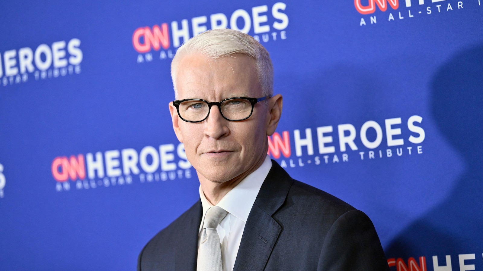 Anderson Cooper zegt dat hij “60 Minutes” zal verlaten, maar bij CNN zal blijven