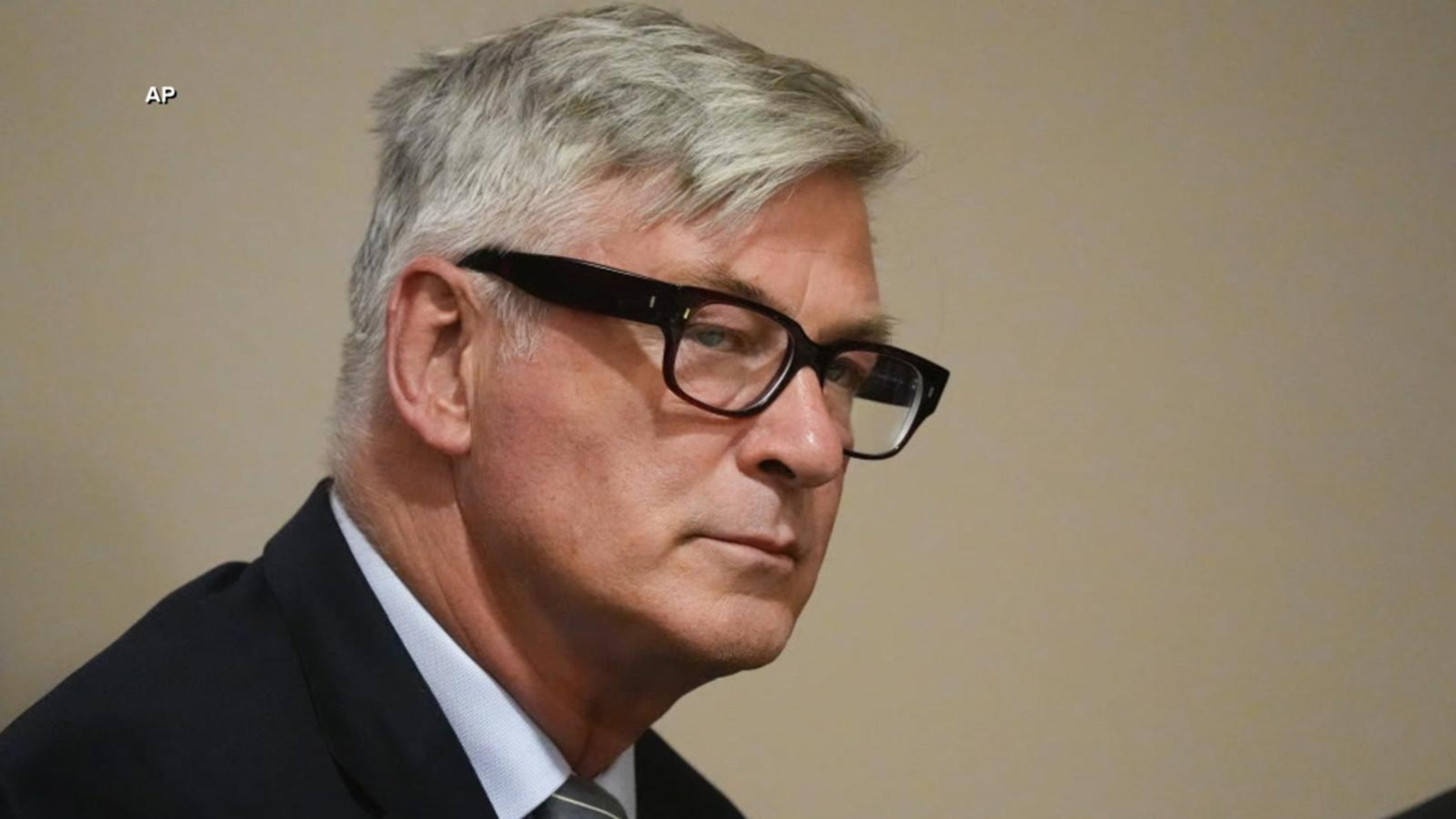 VIDEO: Judge upholds Baldwin 'Rust' shooting dismissal