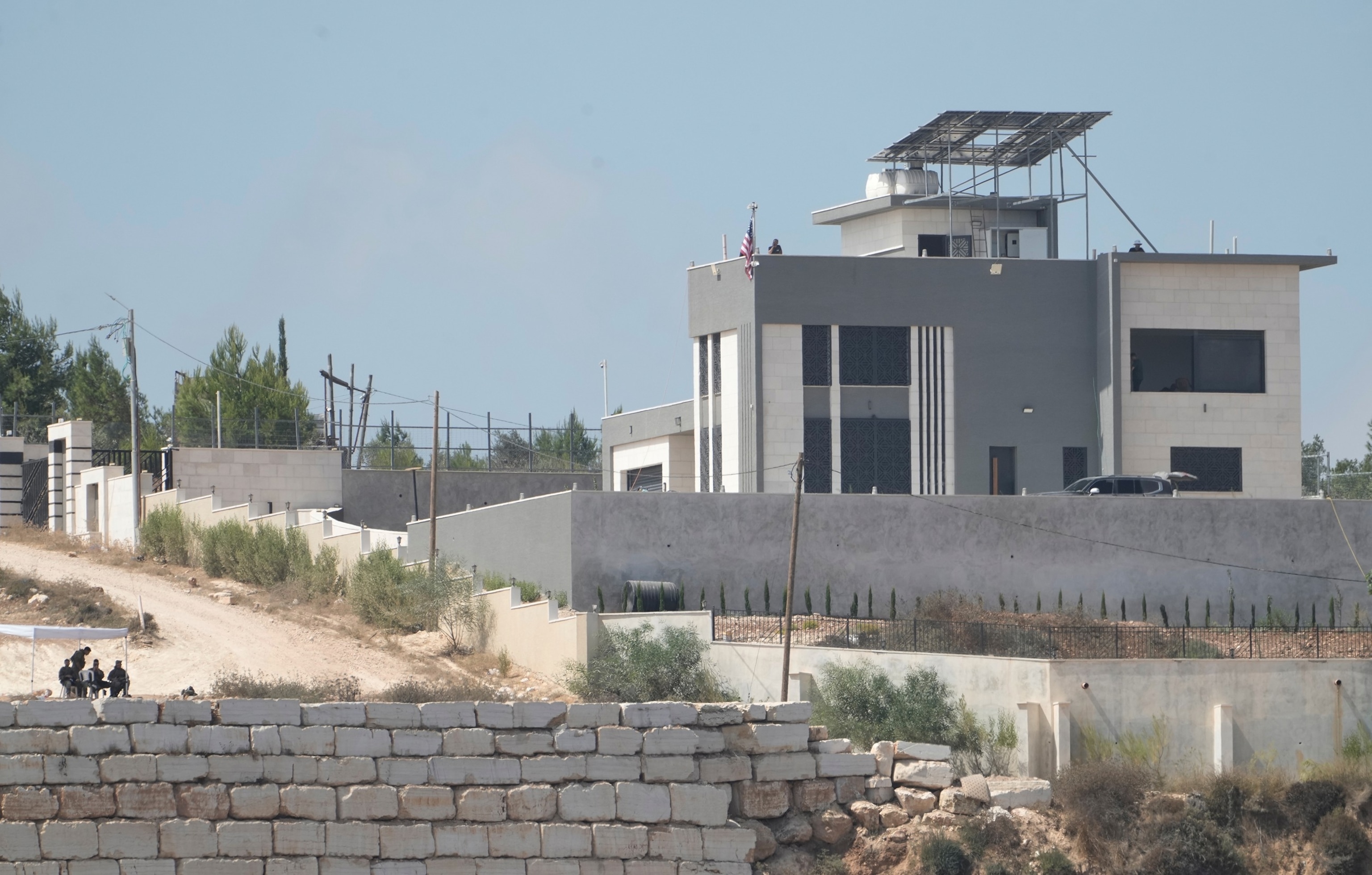 Palestinian-American confronts Israeli settler amid besiegement at West Bank home
