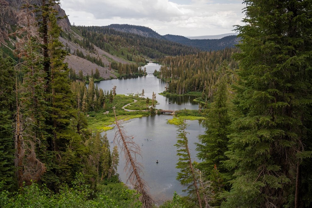 PHOTO: Aerial view of George Lake in Mammoth Lakes, California. USA.