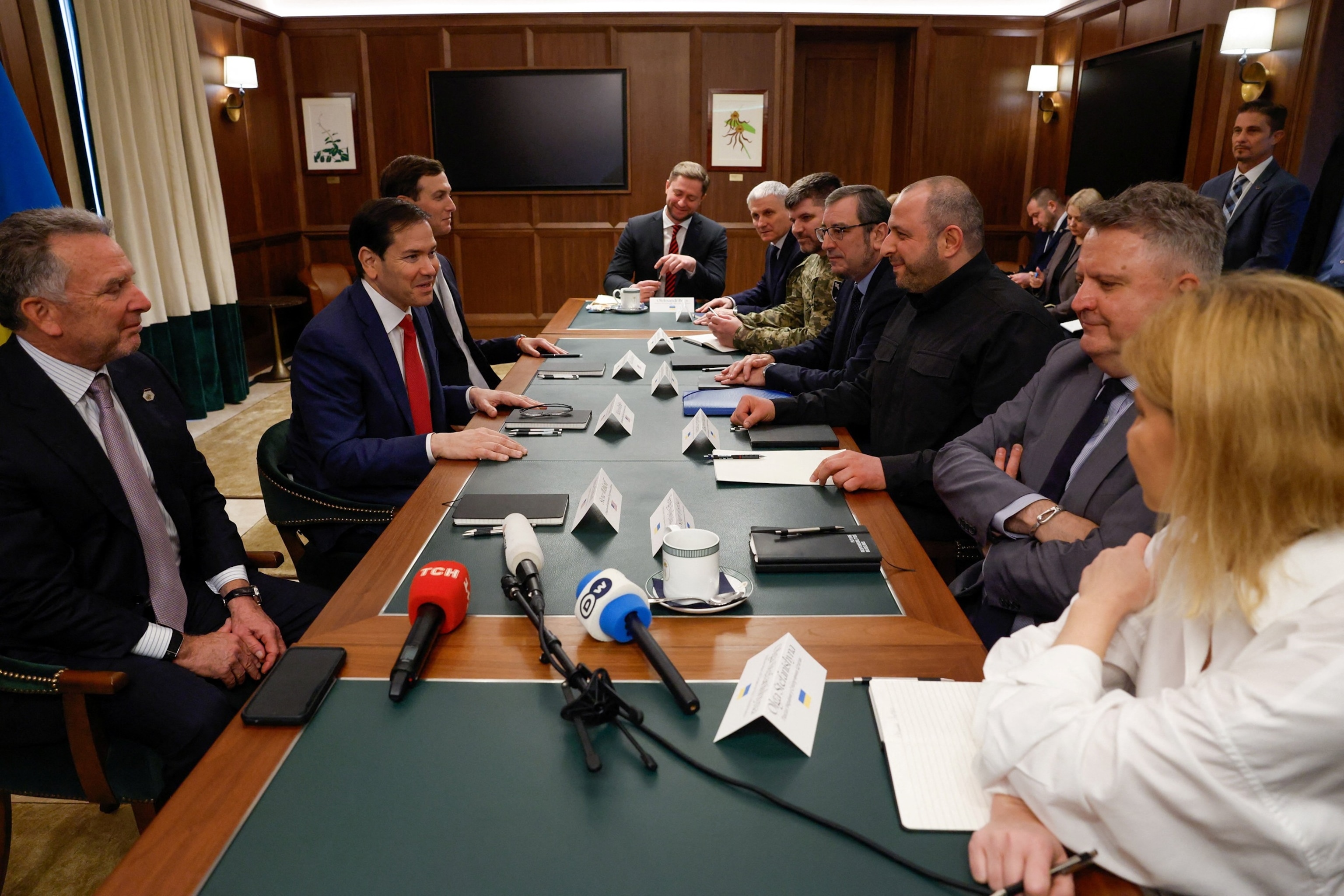 PHOTO: U.S. Secretary of State Rubio, Special Envoy Witkoff, and Jared Kushner meet with a Ukrainian delegation in Hallandale Beach