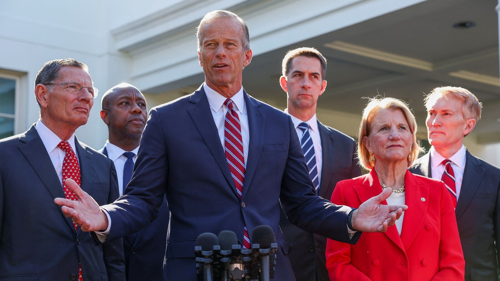 Government shutdown updates: Shutdown is now 2nd longest in US history