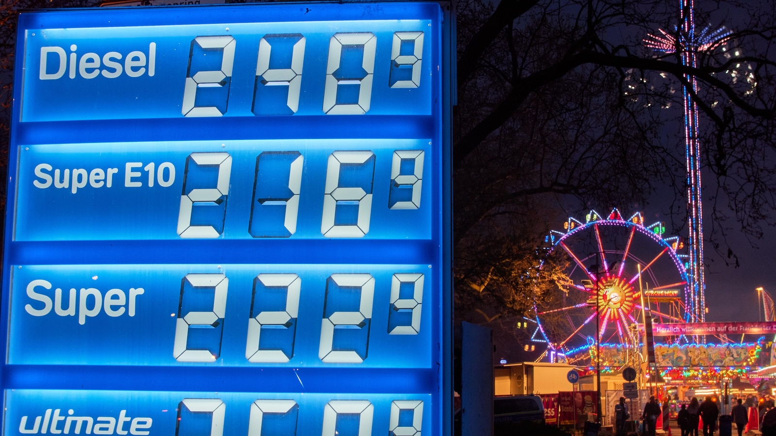 ودعا الوزراء الأوروبيون إلى وضع حد أقصى لأرباح شركات الطاقة بعد أن أدت الحرب إلى ارتفاع الأسعار