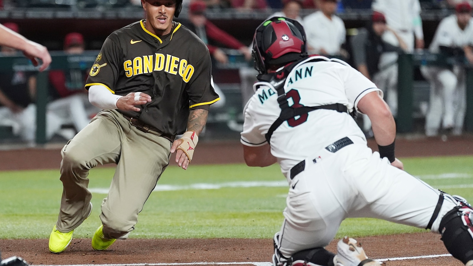 Machado's Four RBIs Propel Padres Past D-backs 9-4