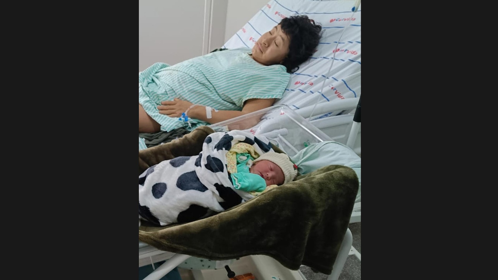 قبيلة الأمازون تواجه خطر الانقراض. الولادة غير المتوقعة تجلب الأمل الآن