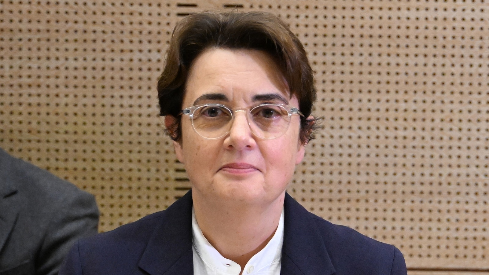 Article image for: Louvre director resigns months after jewel heist in Paris