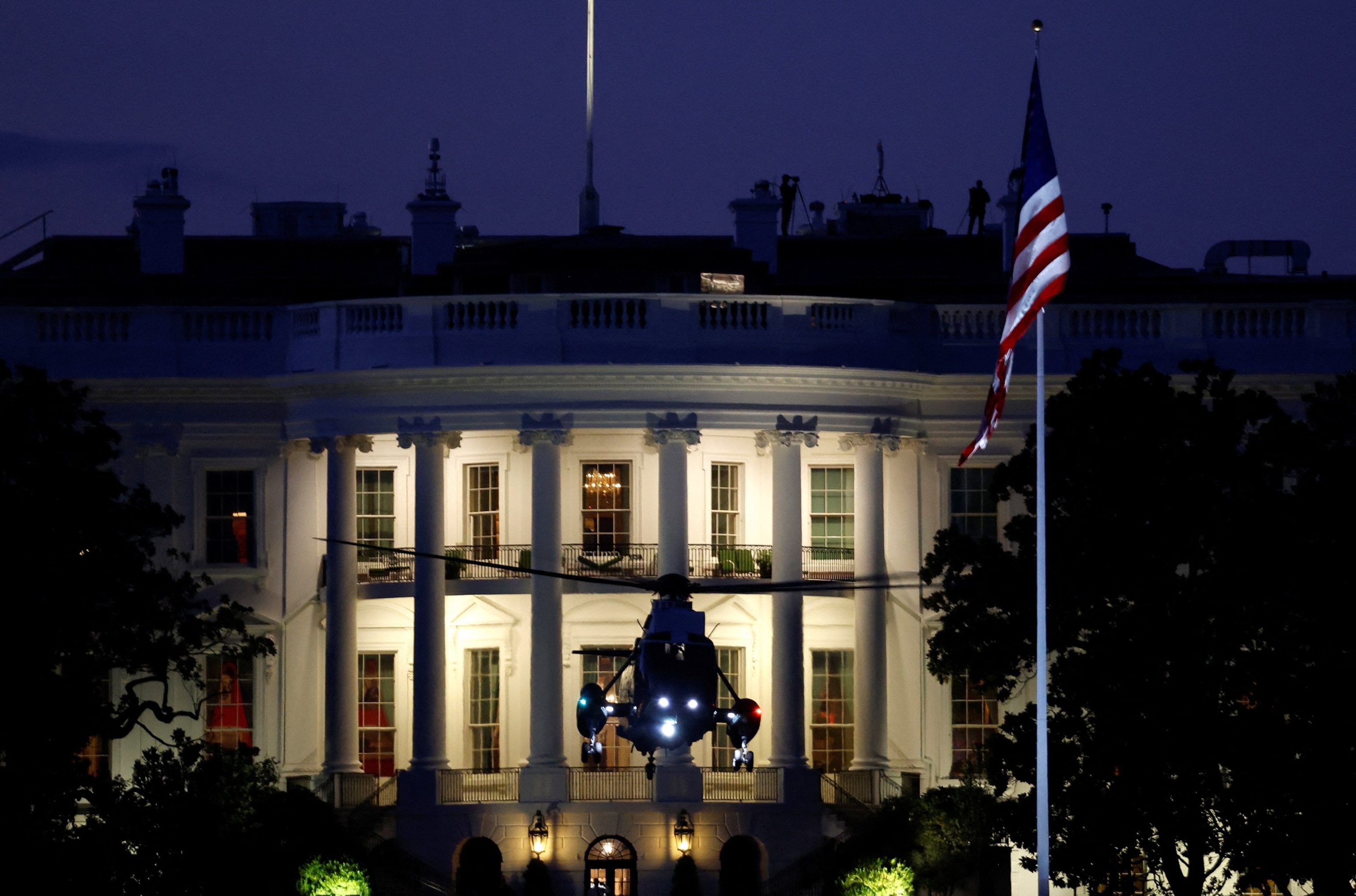 PHOTO: A presidential aircraft departs the White House in Washington, D.C. U.S., Sept. 7, 2025.