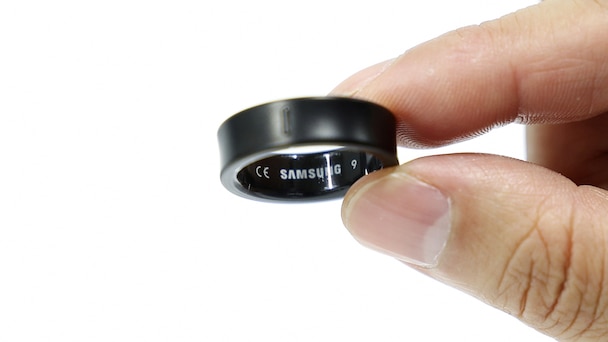 Samsung unveils 1st smart ring with biometric health monitoring, how it stacks up to the Oura Ring - ABC News Samsung unveils 1st smart ring with biometric health monitoring, how it stacks up to the Oura Ring - ABC News