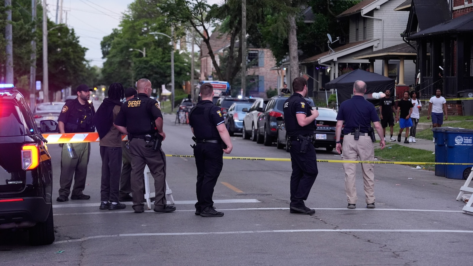 Police searching for 2 suspects in Ohio festival shooting