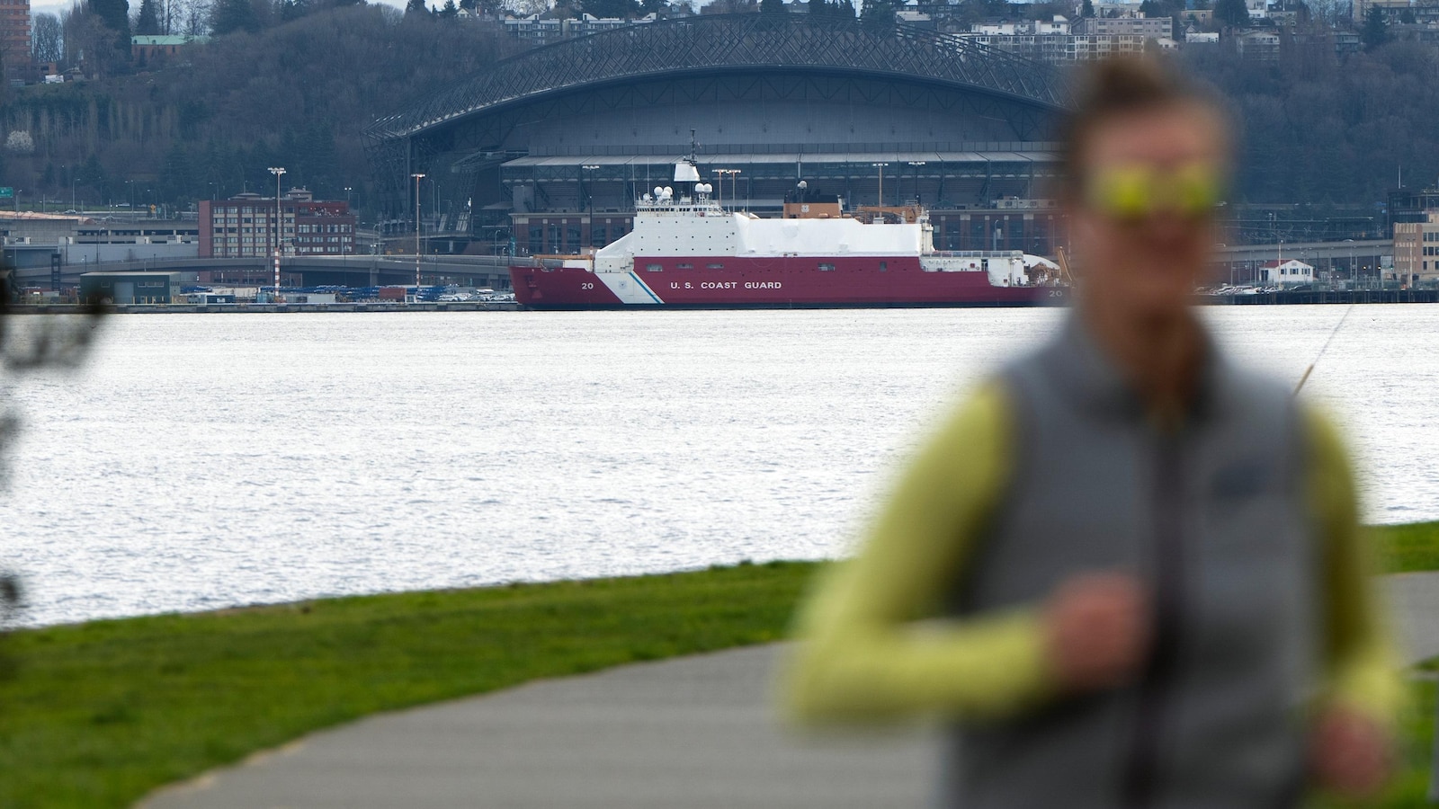  To keep whales safe, Coast Guard launches boat alert system in Seattle