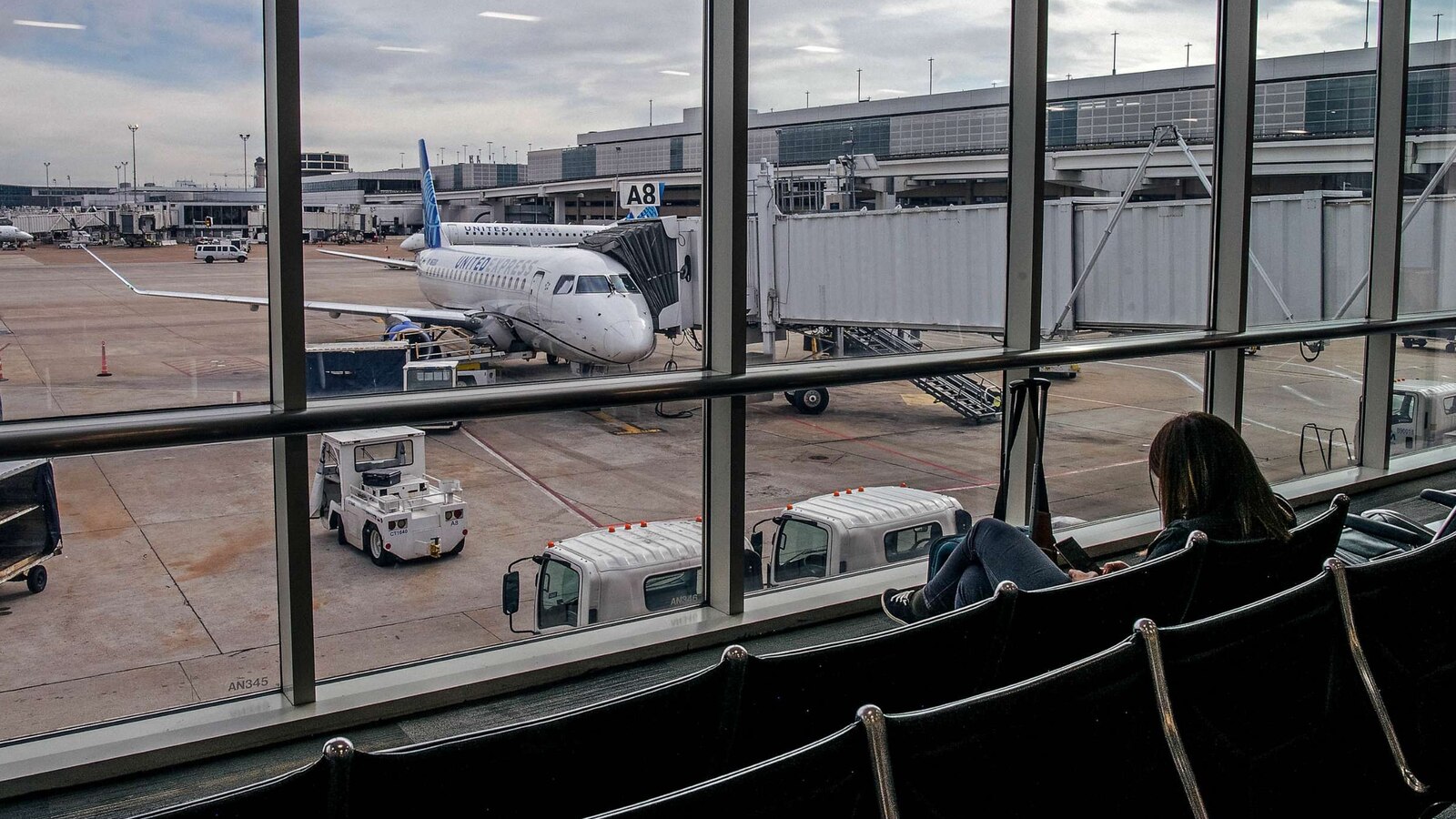 Houston airport fire grounds United Airlines flights ABC News