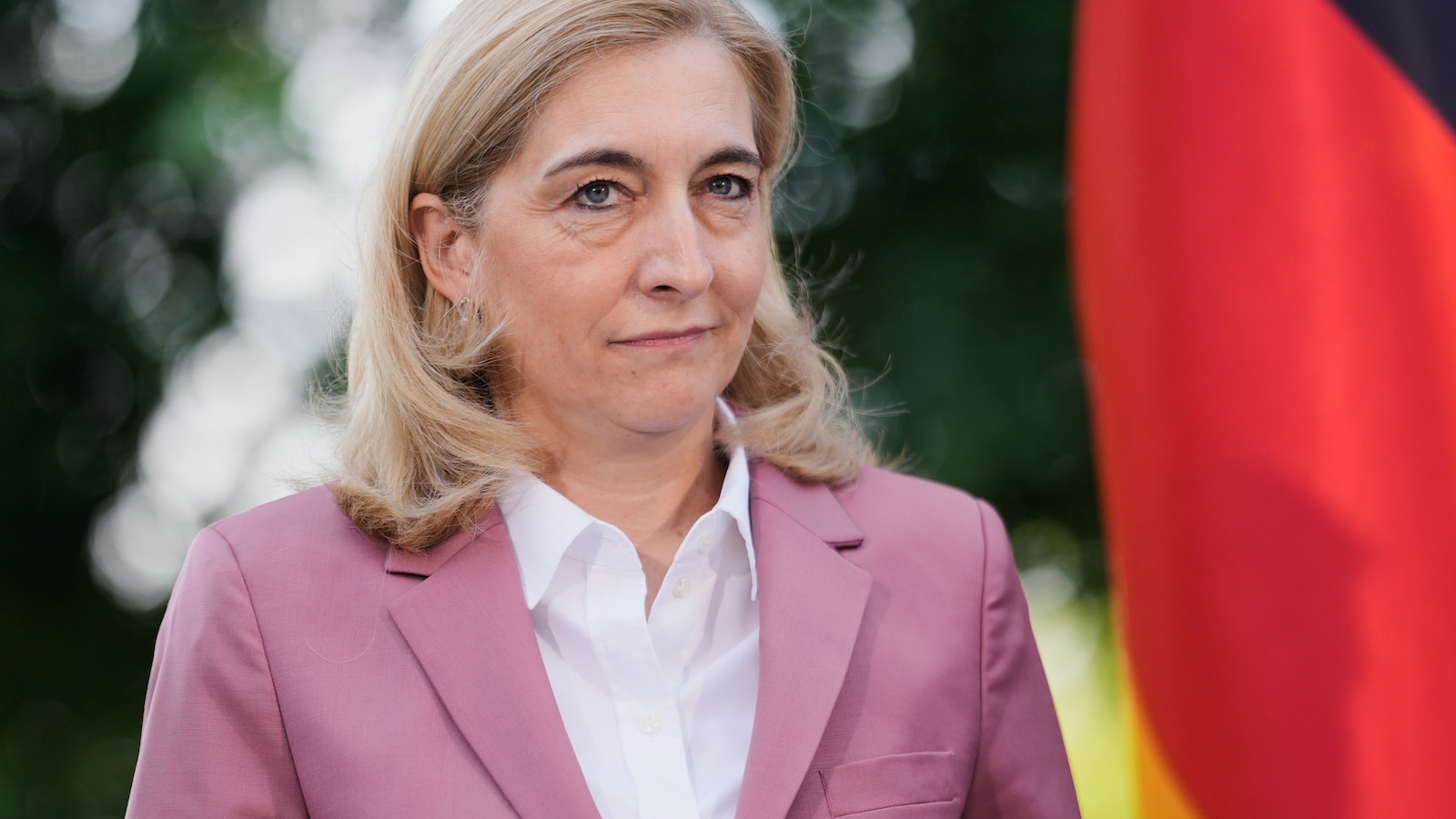 Германия засилва своите разузнавателни служби, тъй като заплахата от „чужди сили“ нараства