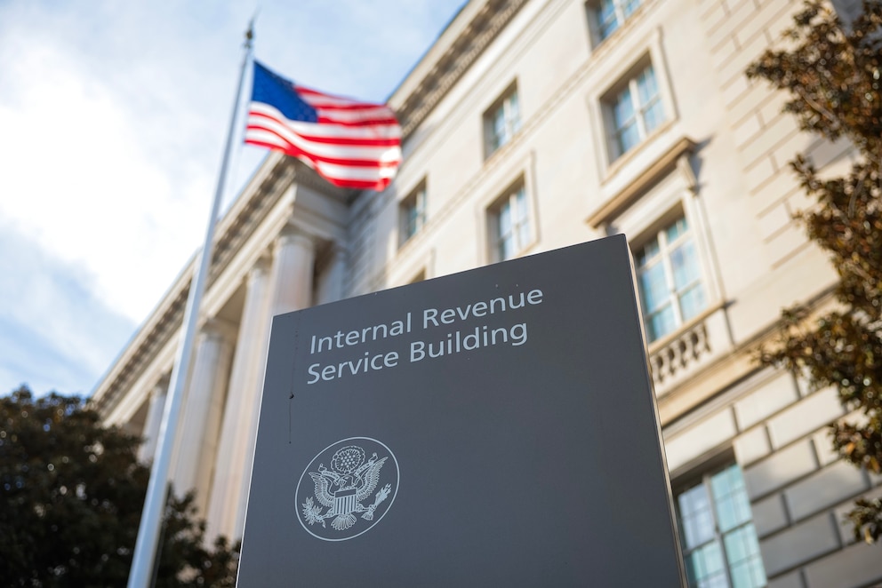 PHOTO: The Internal Revenue Service Headquarters In Washington, DC