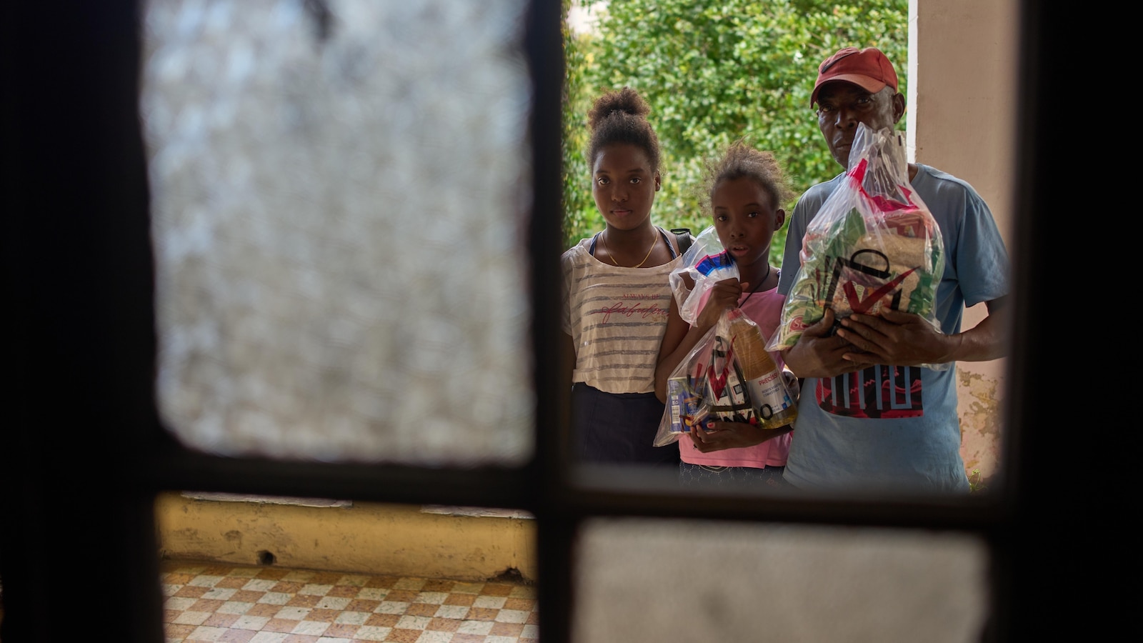 Кубинските семейства получават основни стоки „Произведено в Мексико“, докато кризата се влошава