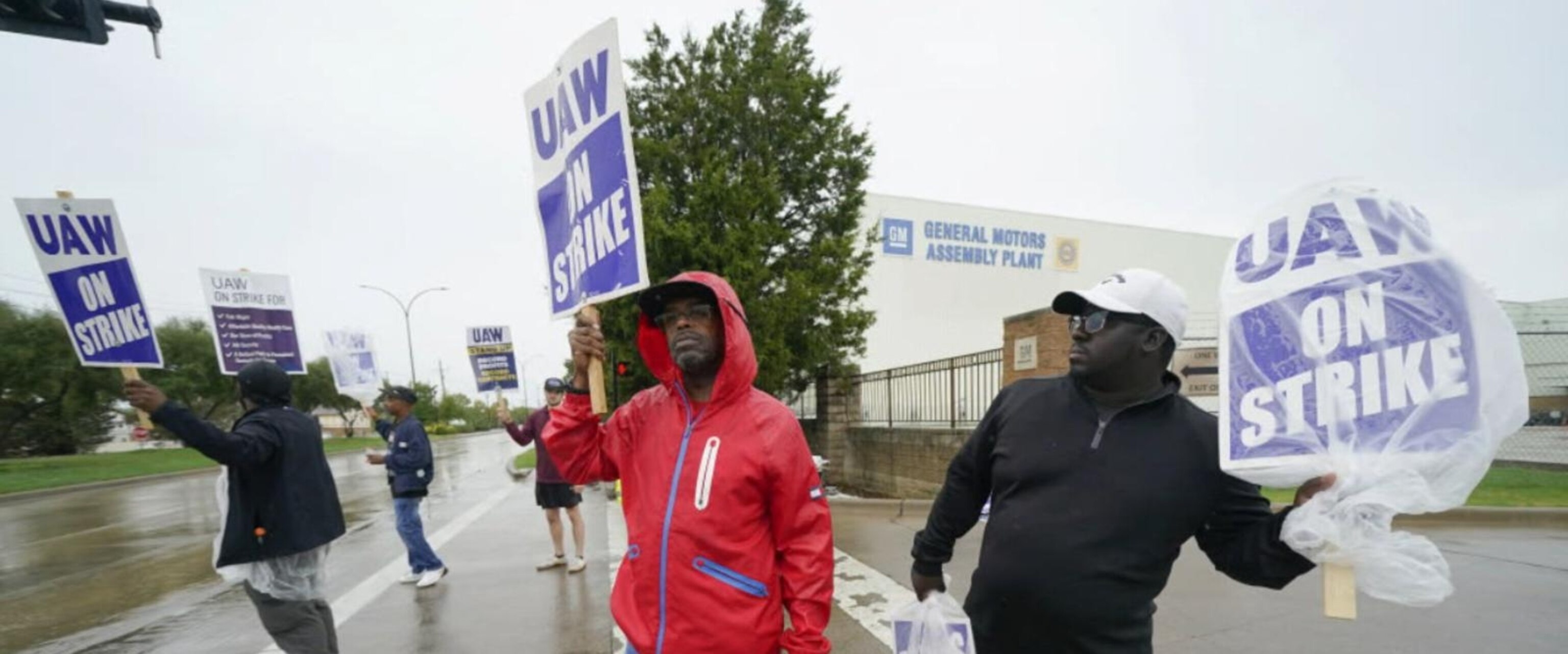 UAW and Stellantis reach tentative contract agreement - ABC News