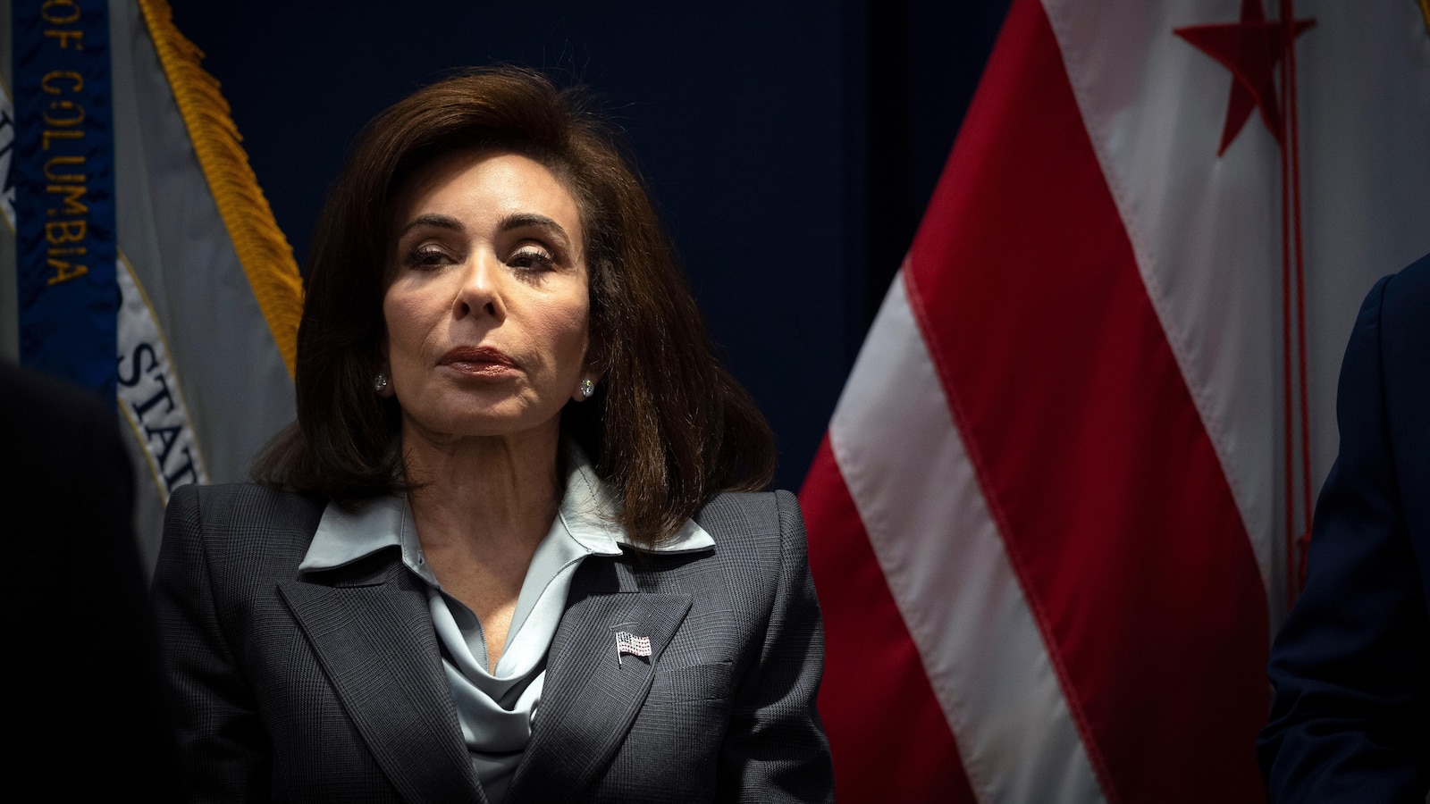 Judge criticizes federal prosecutors for relying on testimony by officer with credibility concerns