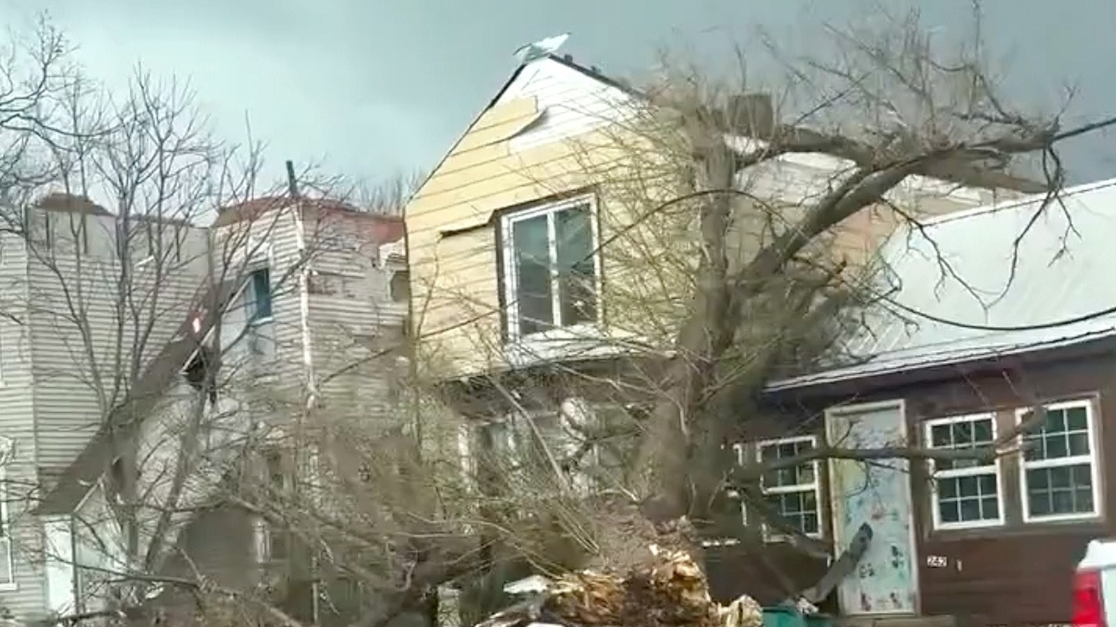 4 dead after suspected tornadoes sweep through Michigan; millions under ...