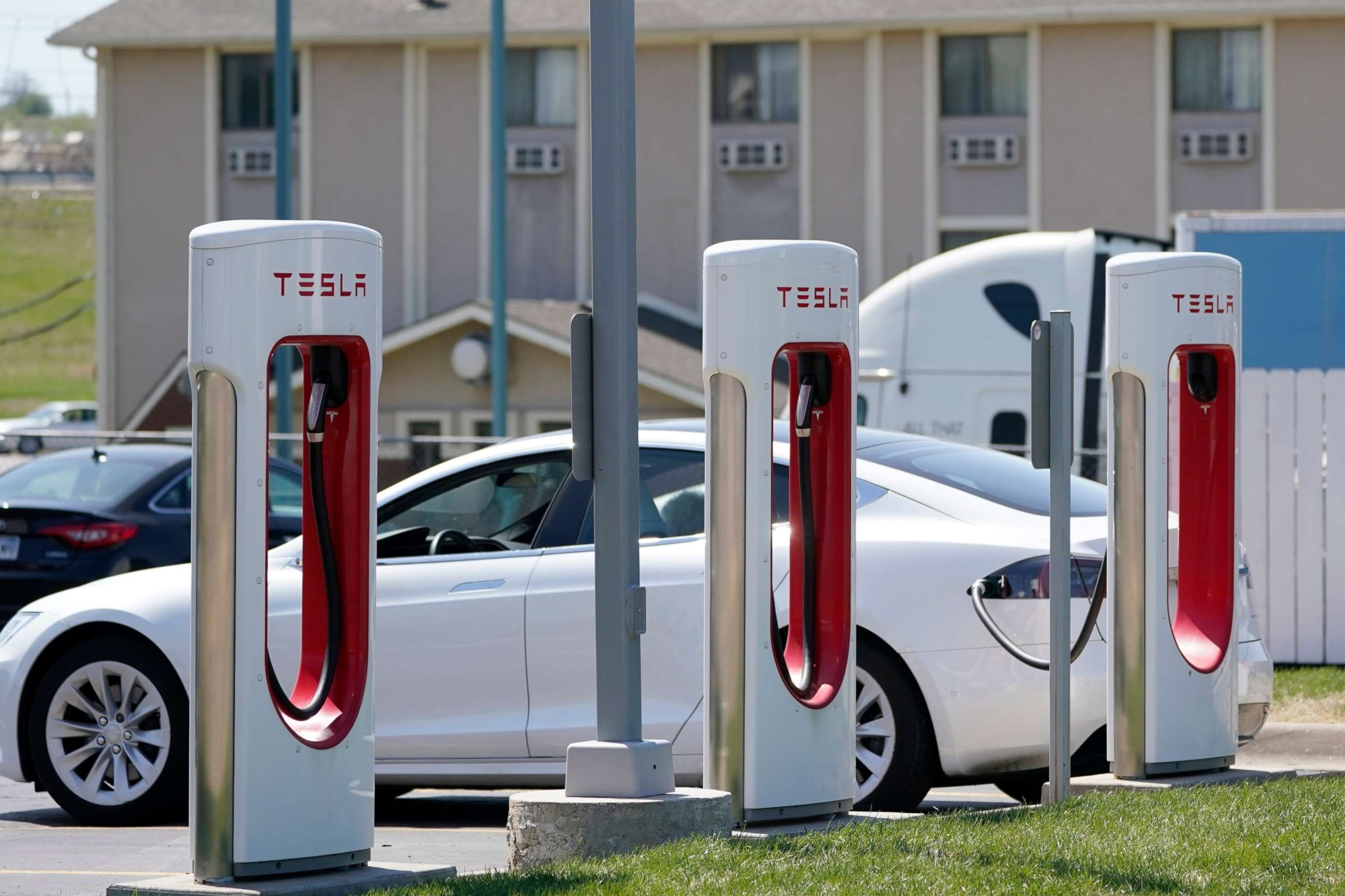 PHOTO: A Tesla charges at a station in Topeka, Kan., April 5, 2021.