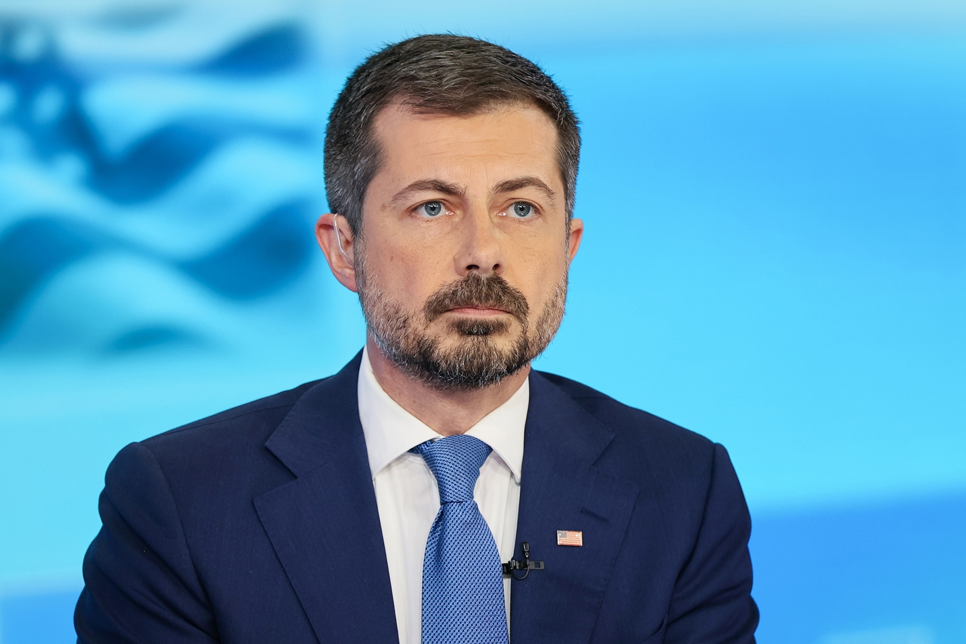 Ο γενικός εισαγγελέας του Μίτσιγκαν ερευνά το περιστατικό που αφορούσε τις υπηρεσίες παιδικών υπηρεσιών που αφορούσε τον Μπάτιτζιγκ και τα παιδιά του
