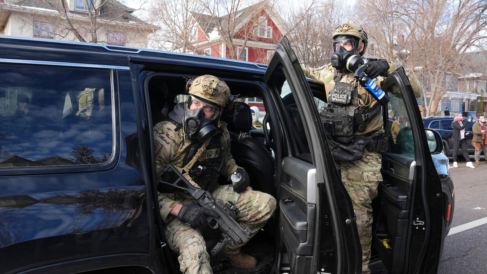  Tensions flare in Minnesota as protesters and federal agents repeatedly square off