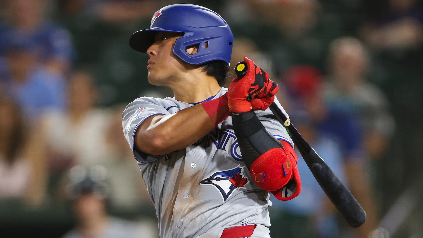 Okamoto's 30th Homer, Smith's Blast Lift Blue Jays Over Athletics 4-2