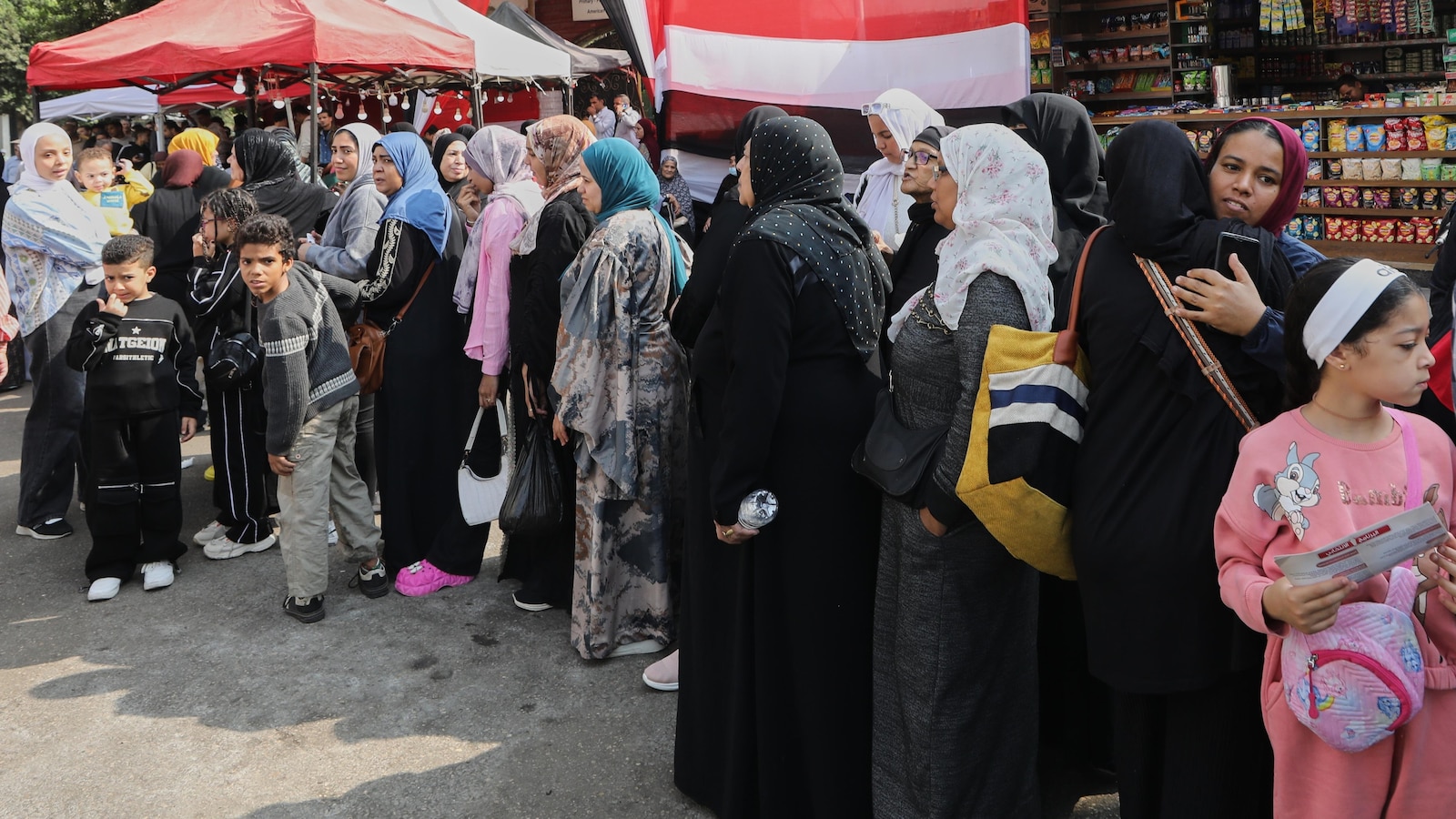 Los egipcios votan en la segunda fase de las elecciones parlamentarias