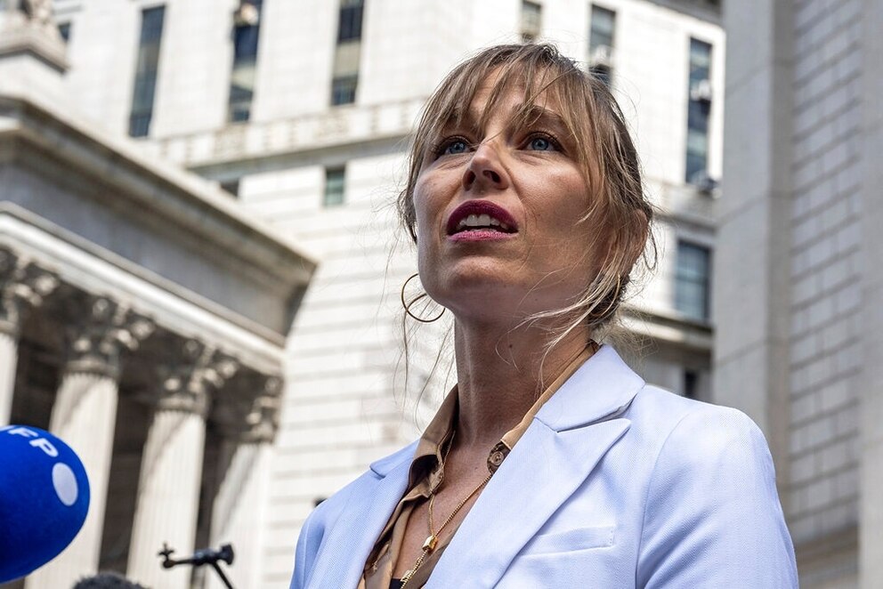 PHOTO: Ghislaine Maxwell court case