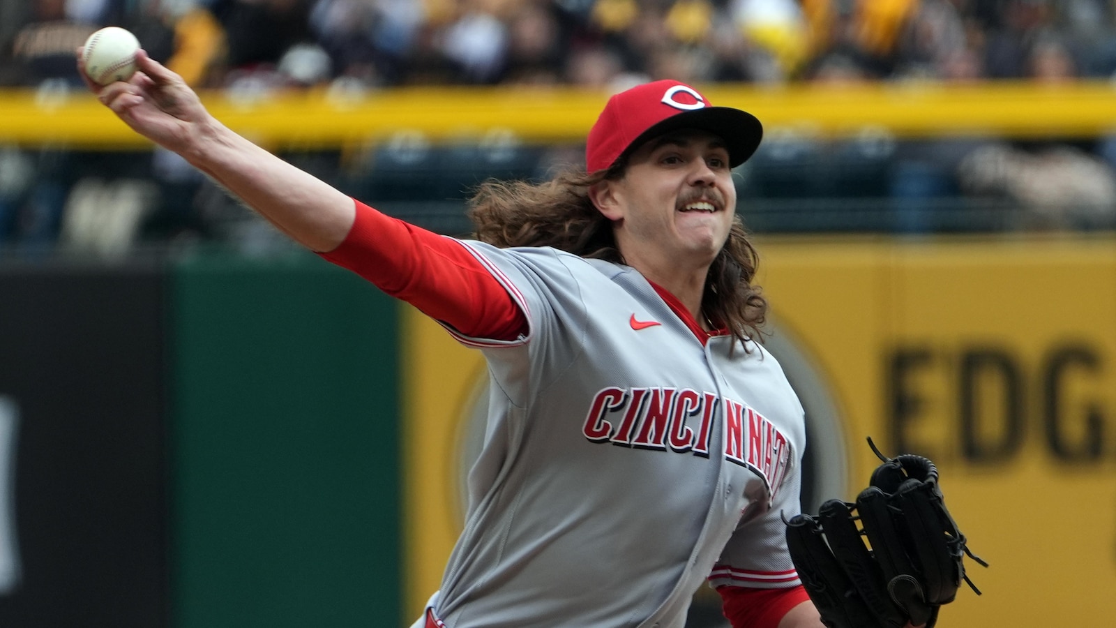 Reds pitchers make ugly MLB history with seven consecutive walks