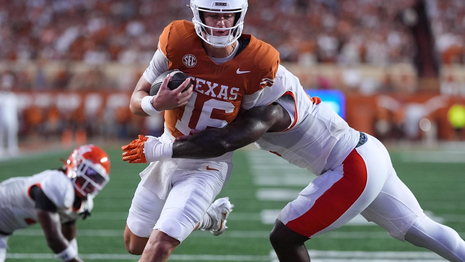 Arch Manning Leads No. 8 Texas to 55-0 Rout of Sam Houston