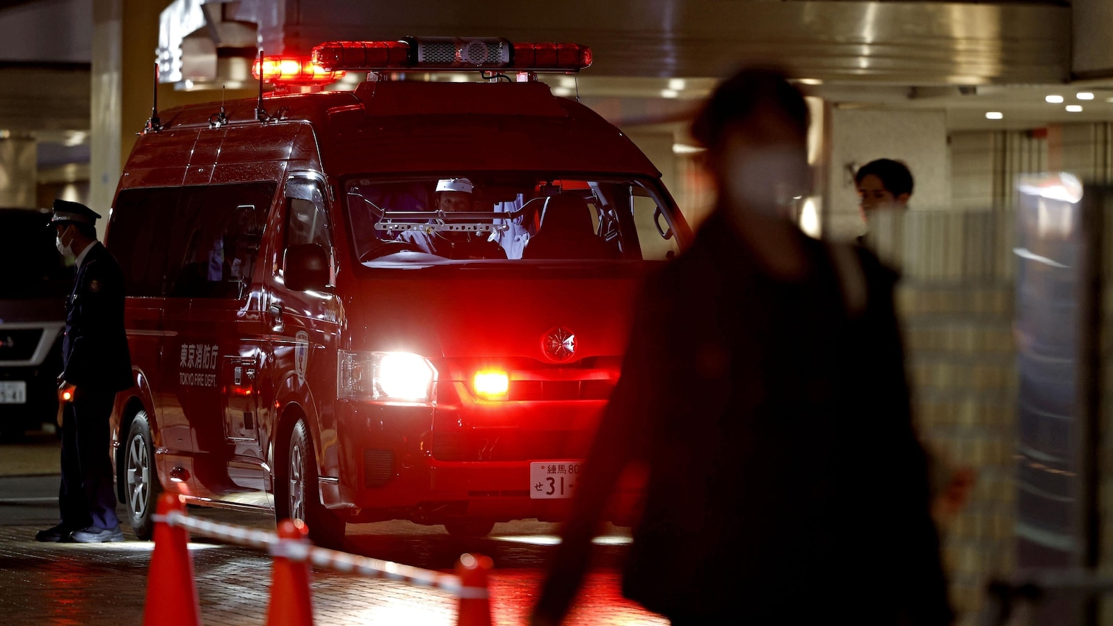Un hombre con un cuchillo mata a una mujer en una tienda Pokémon de Tokio antes de quitarse la vida