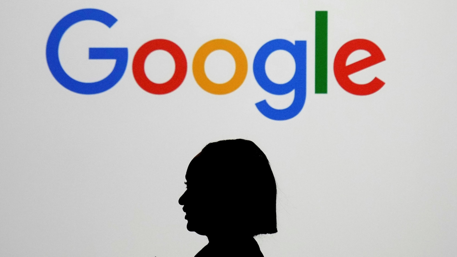 EU steps in to make sure Google gives rivals access to AI services and data