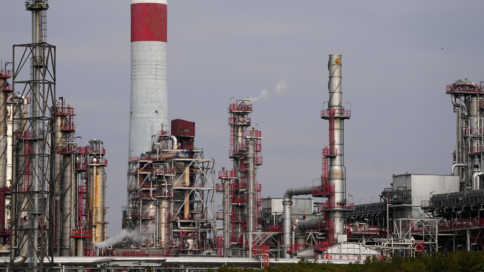 Унгарската енергийна компания MOL Group заяви в понеделник че е