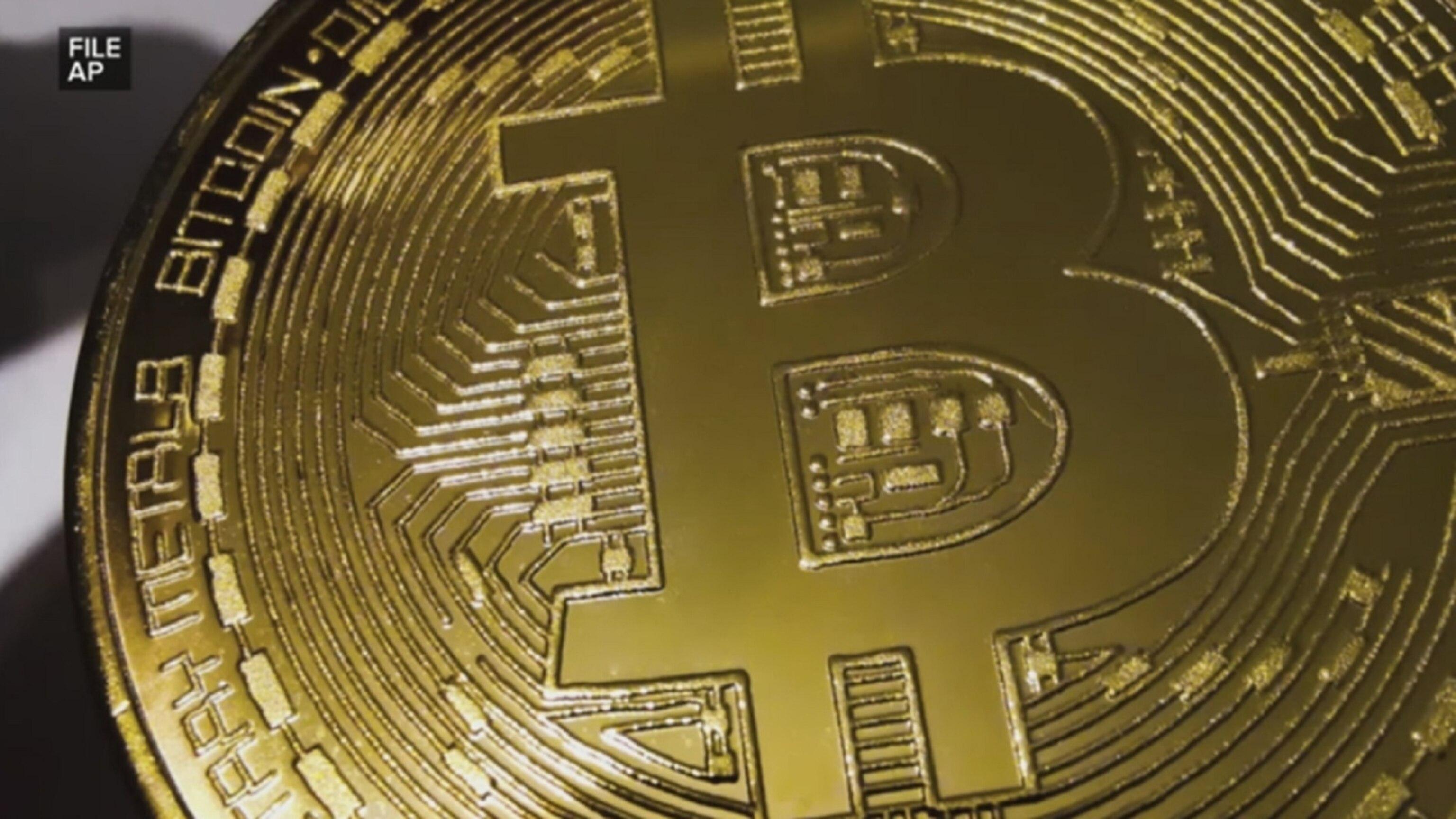 Should you add crypto to your retirement account? Experts weigh in - ABC  News