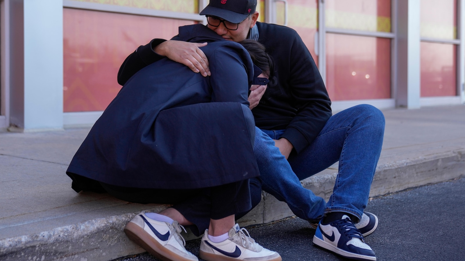 Chicago day care worker detained by immigration agents at drop-off time for children