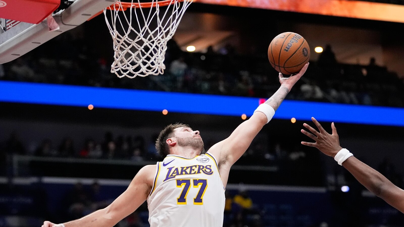 Doncic, Ayton and Reaves lead the Lakers past the Pelicans 118-104 to improve to 2-0 in NBA Cup play