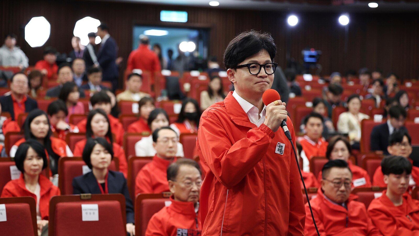 South Korea's prime minister and top presidential officials offer to resign after election defeat