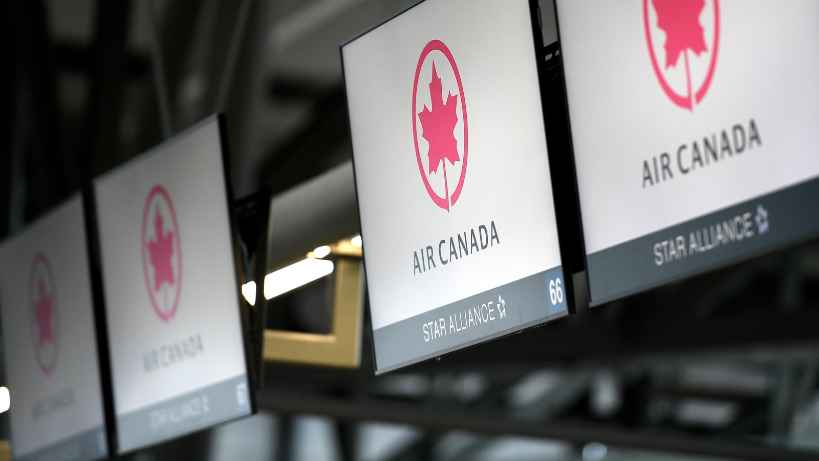 Air Canada to begin cancelling flights ahead of possible strike by flight attendants