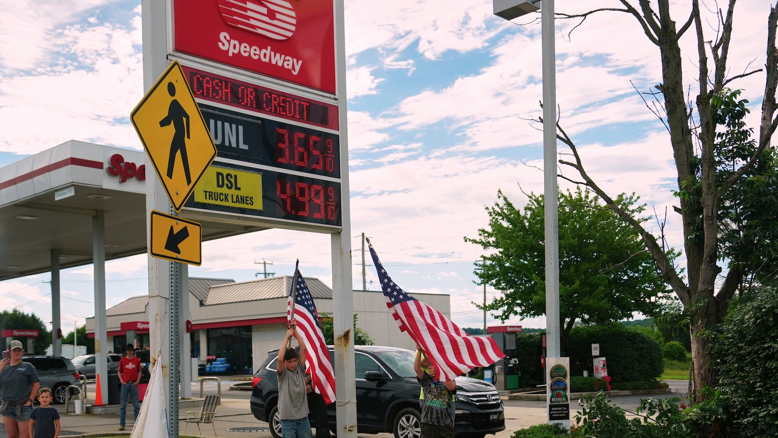  Trump is frustrated gasoline prices dont mirror oils decline. Experts say it&rsquo;s not that simple