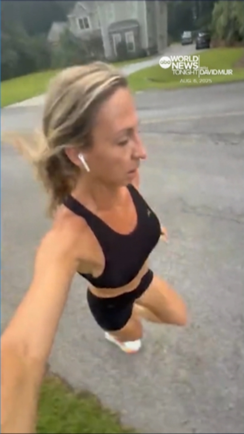 NextImg:Video Marathon mom shares moment she hears family’s candid cheers during Boston run
