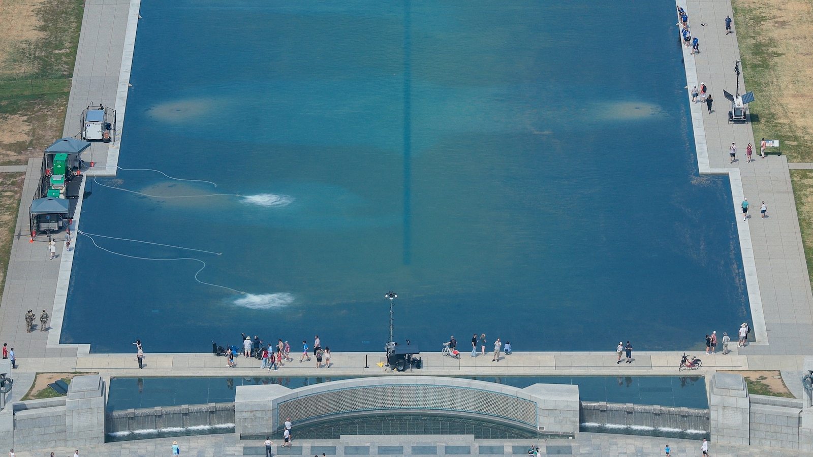 Trump doubles down on Reflecting Pool vandalism claims without providing evidence 