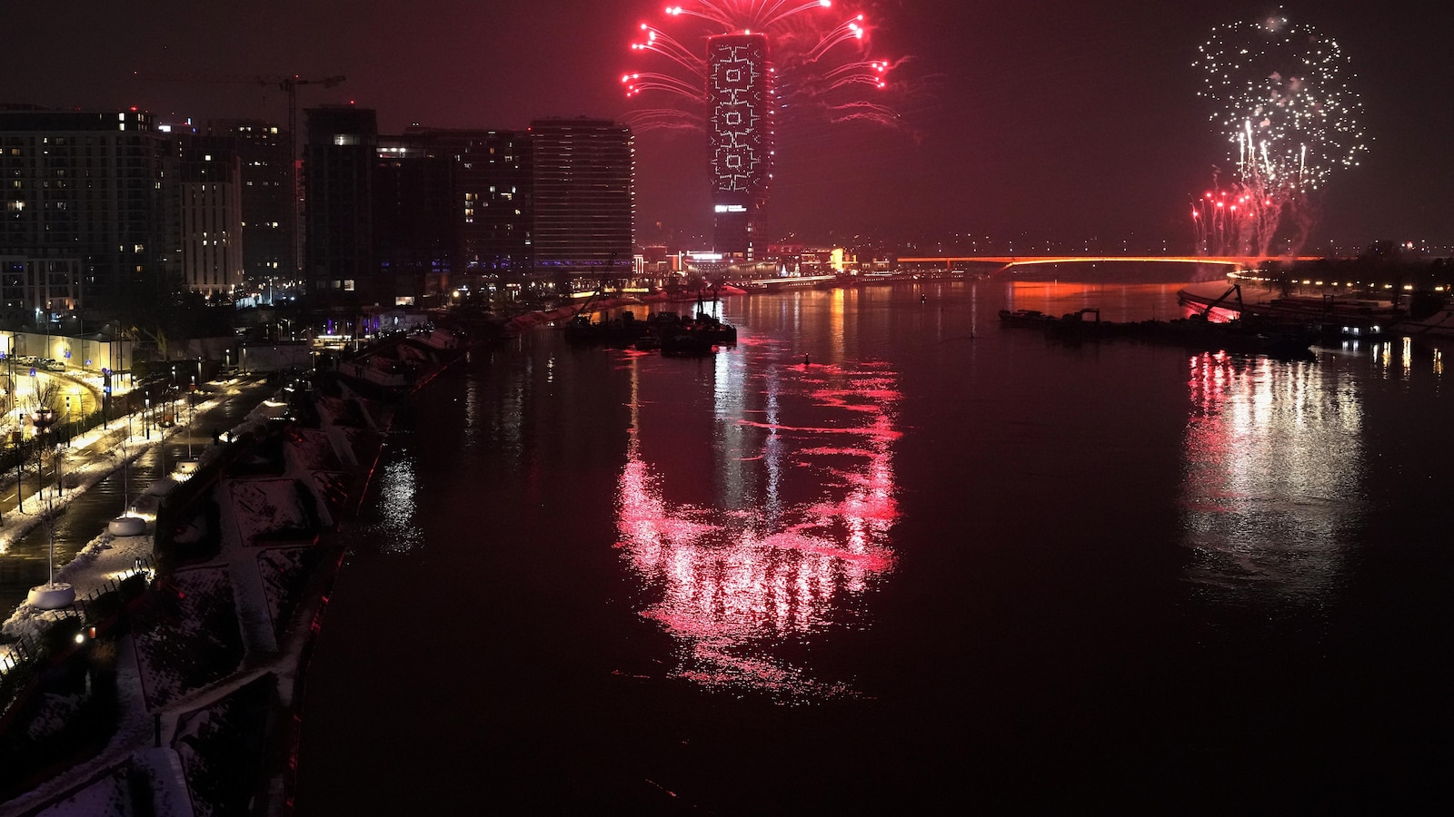 Близо две седмици след като празнуваха Нова година много сърби