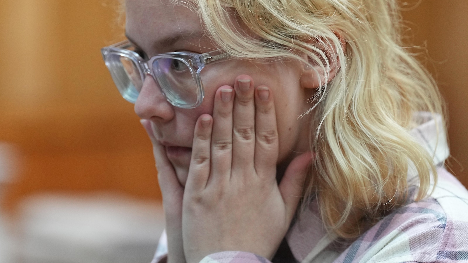 Russian court extends jailing of teen singer over performance of anti-war songs