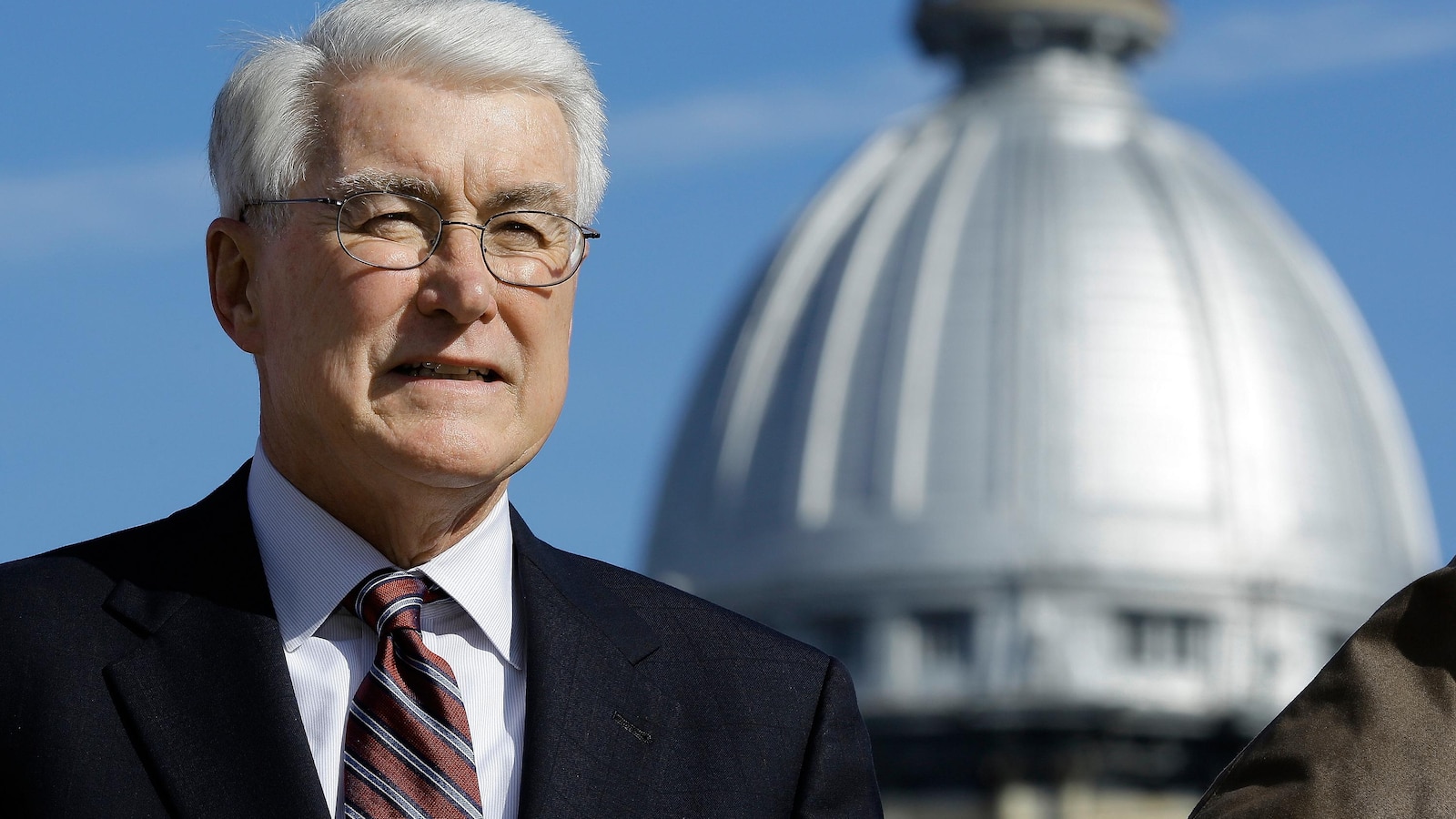 Former Illinois Gov. Jim Edgar, a popular two-term Republican, dies at 79