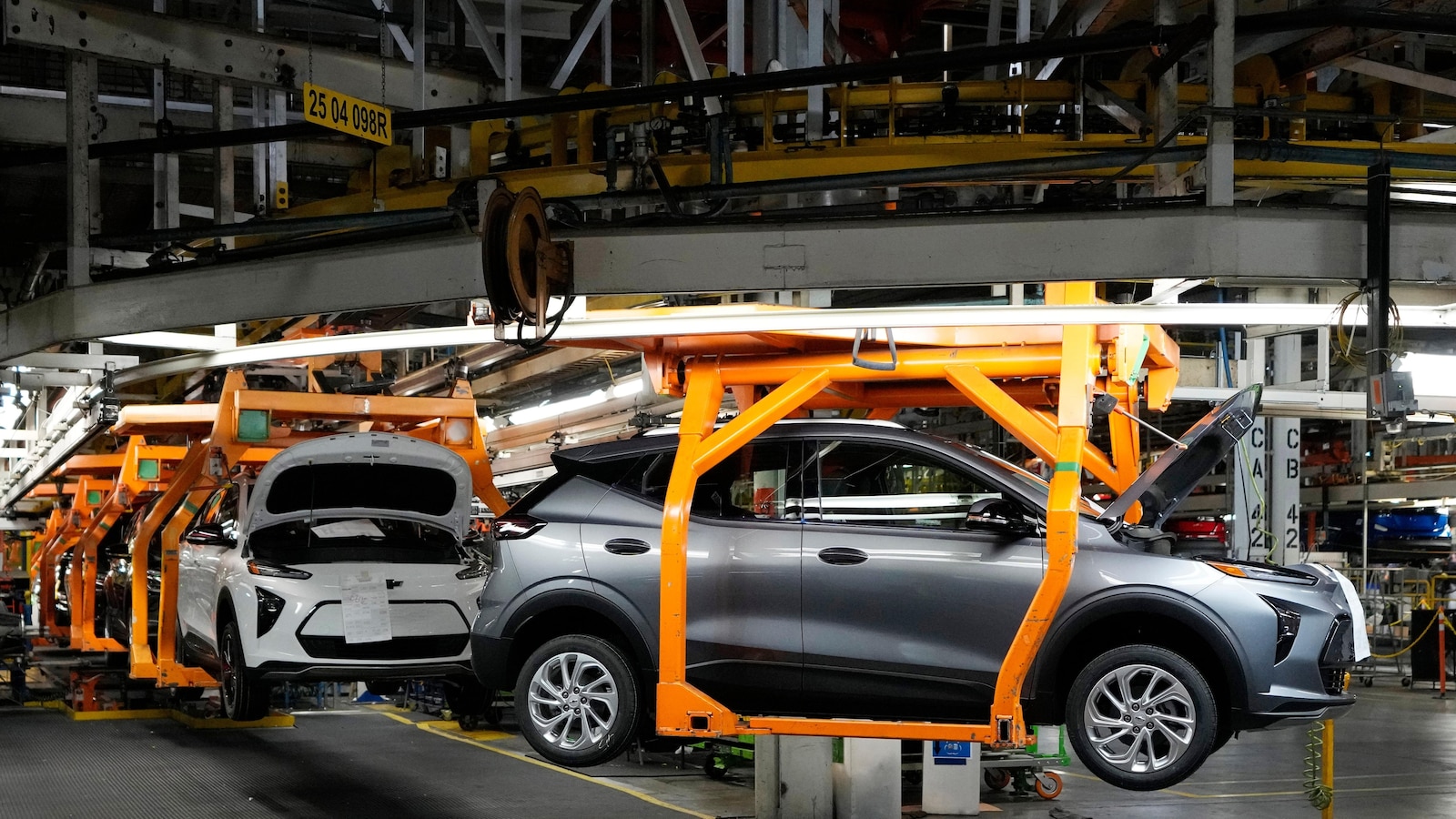  US wholesale prices arrive hotter than expected, up 0.5% from December and 2.9% from a year ago