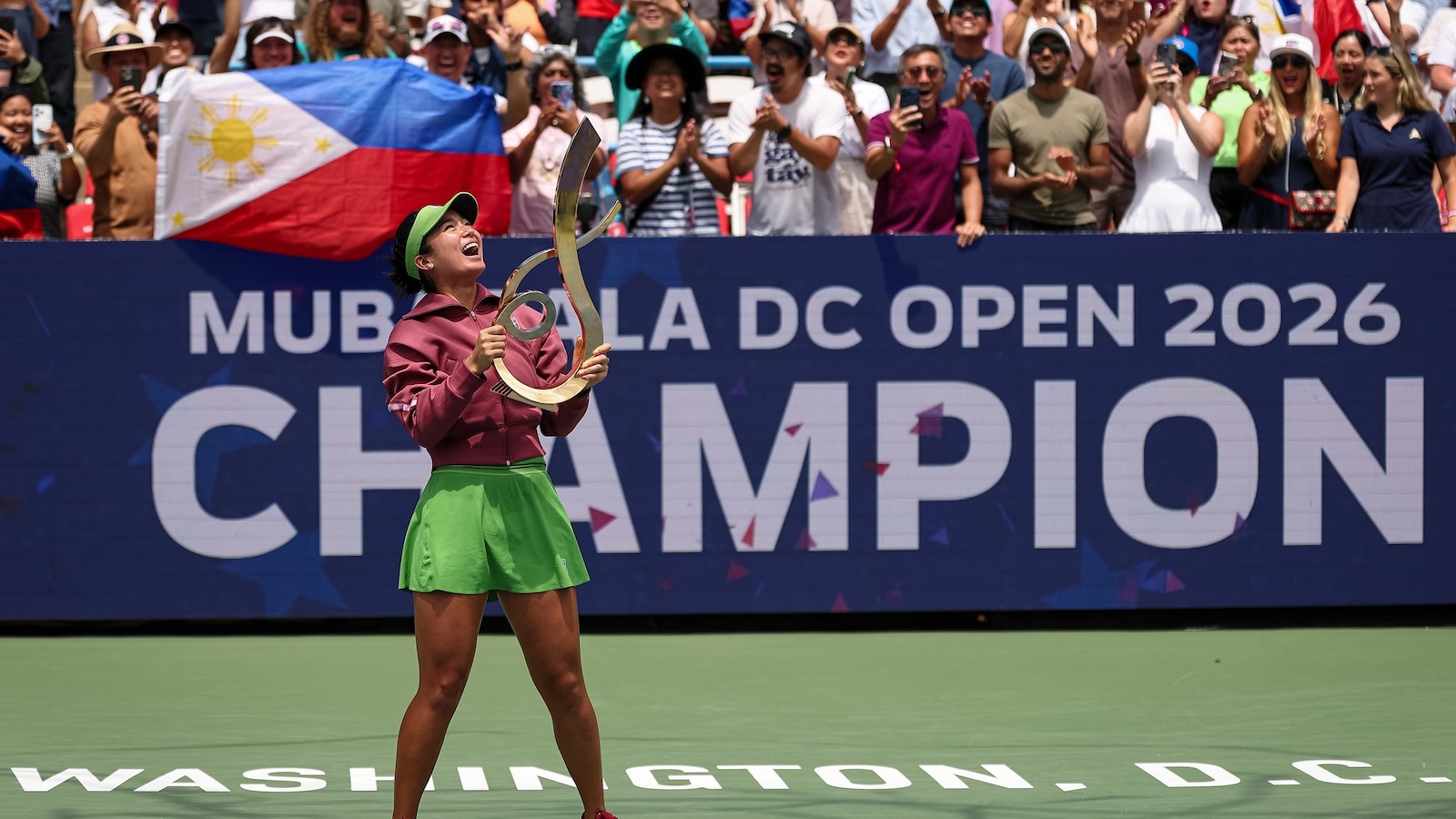 Twenty-one-year-old tennis phenom Alexandra Eala has made history, becoming the first Filipina woman to win a professional tennis singles title.

Read more: <ht