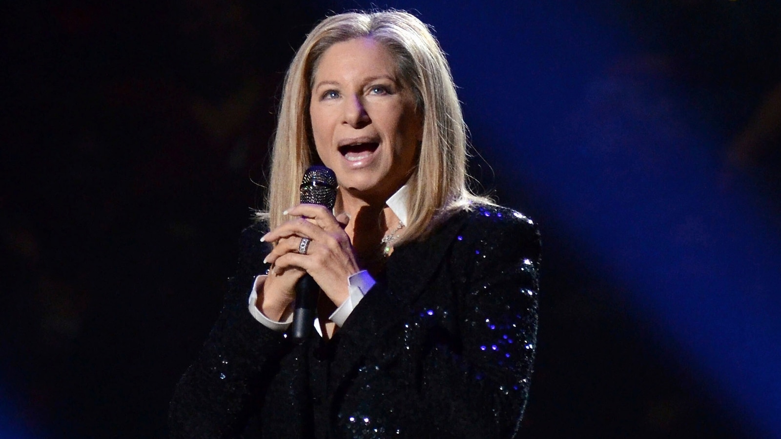 Barbra Streisand won’t attend Cannes Palme d’Or ceremony after a knee injury  abcnews.com