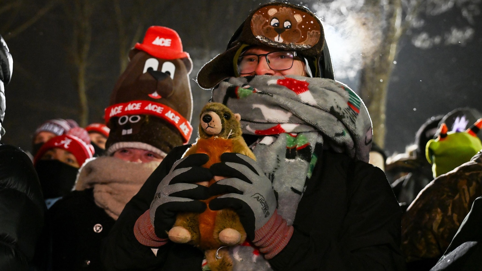 Punxsutawney Phil de groundhog voorspelt het einde van de winter of nog eens zes weken koude