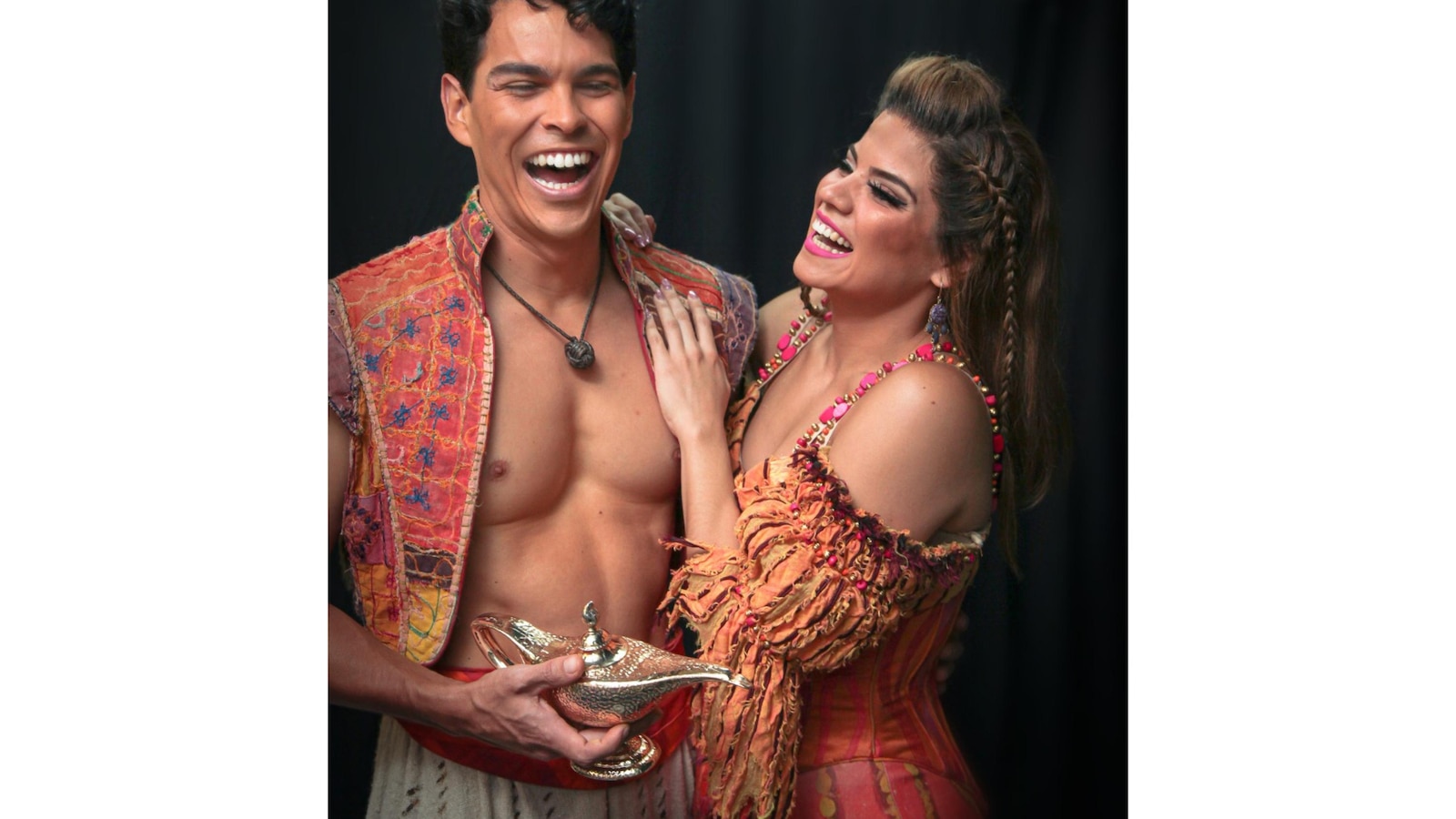Amor en los grandes escenarios: Parejas de estrellas en ‘Aladdin’ y ‘El Rey León’ de Broadway